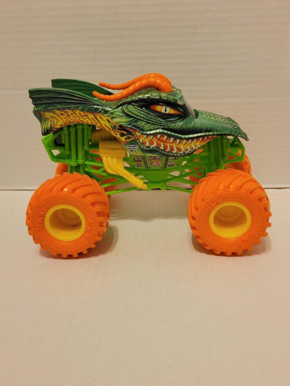 Hot Wheels Monster Jam Dragon Monster Truck